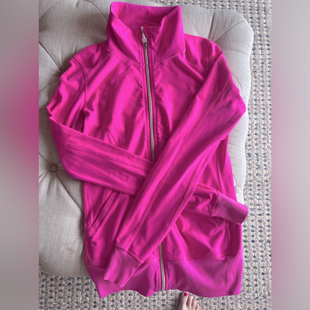hot pink lululemon zip up